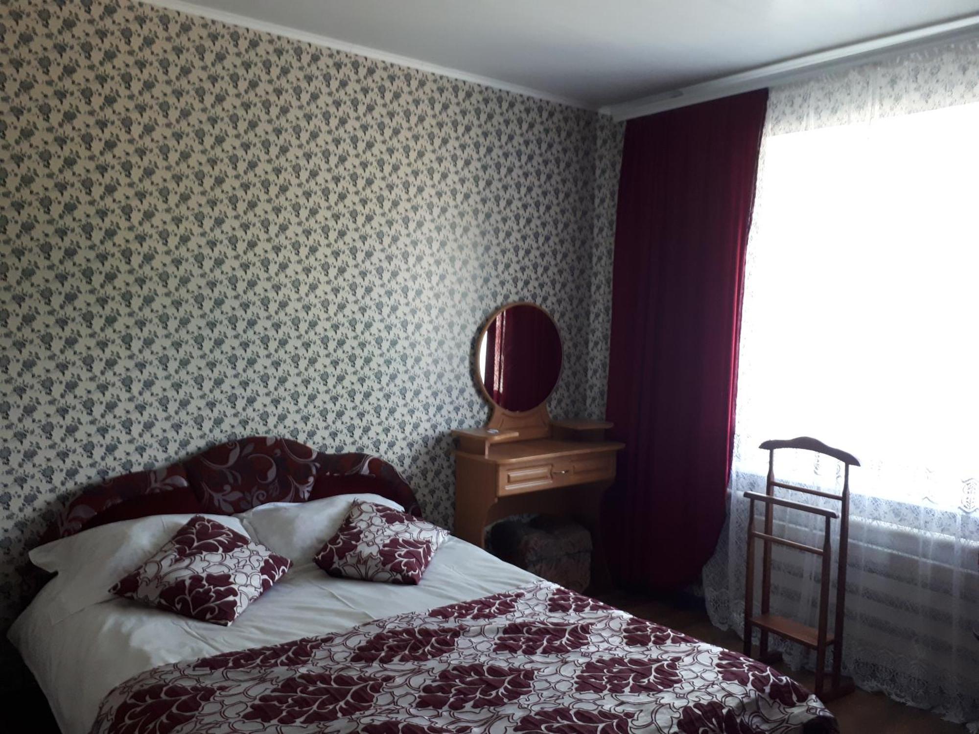 Hotel Gostynnyi Dvir Sharhorod Exteriér fotografie
