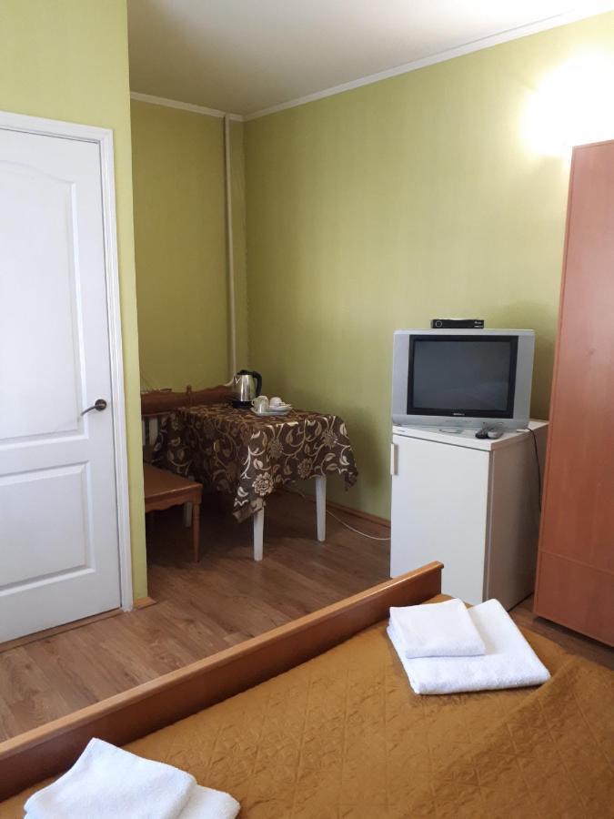 Hotel Gostynnyi Dvir Sharhorod Exteriér fotografie